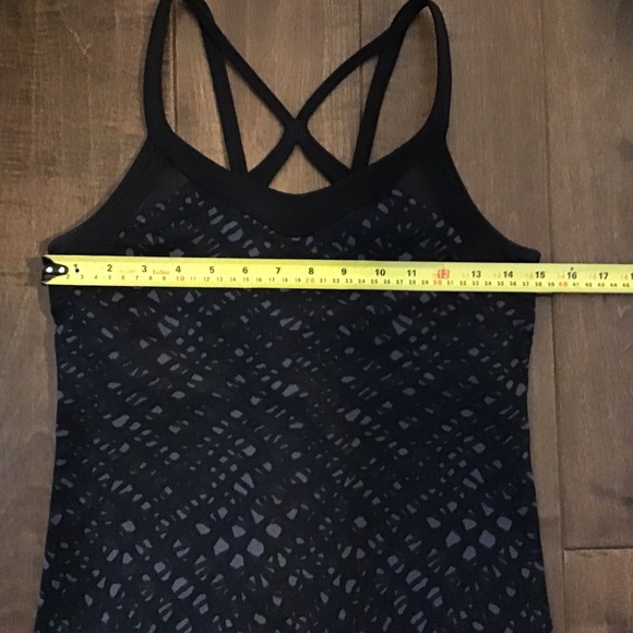 Lululemon tank top - Picture 3 of 6